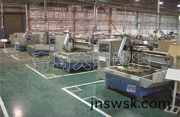 五軸(zhou)加(jia)工中心(xin)