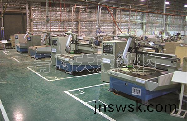 五(wu)軸(zhou)加工(gong)中心