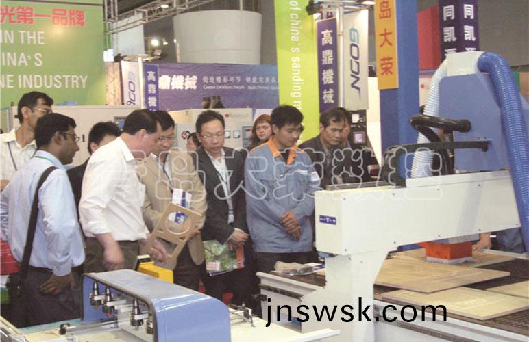 五軸加工(gong)中(zhong)心