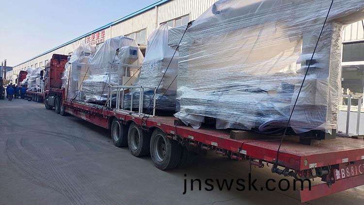 西安超(chao)碼科技8檯(tai)大(da)五軸順利交付