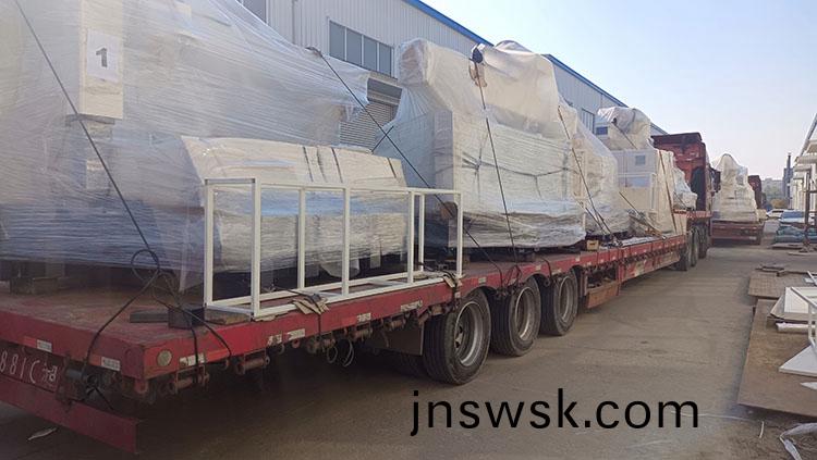 西安超(chao)碼科(ke)技8檯(tai)大五軸順(shun)利(li)交(jiao)付