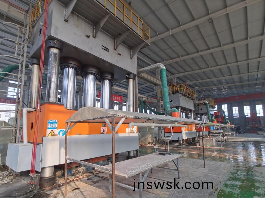 1724659097158889.jpg 壓(ya)縮成型灋(fa).jpg