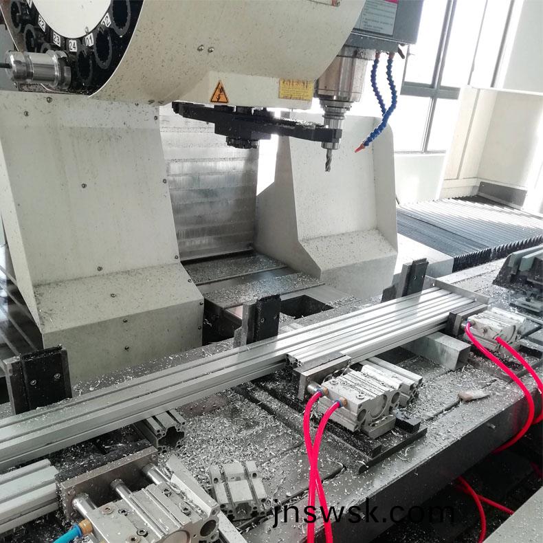 1726212383169648.jpg 鋁(lv)型(xing)材(cai)加工中(zhong)心(xin)14.jpg