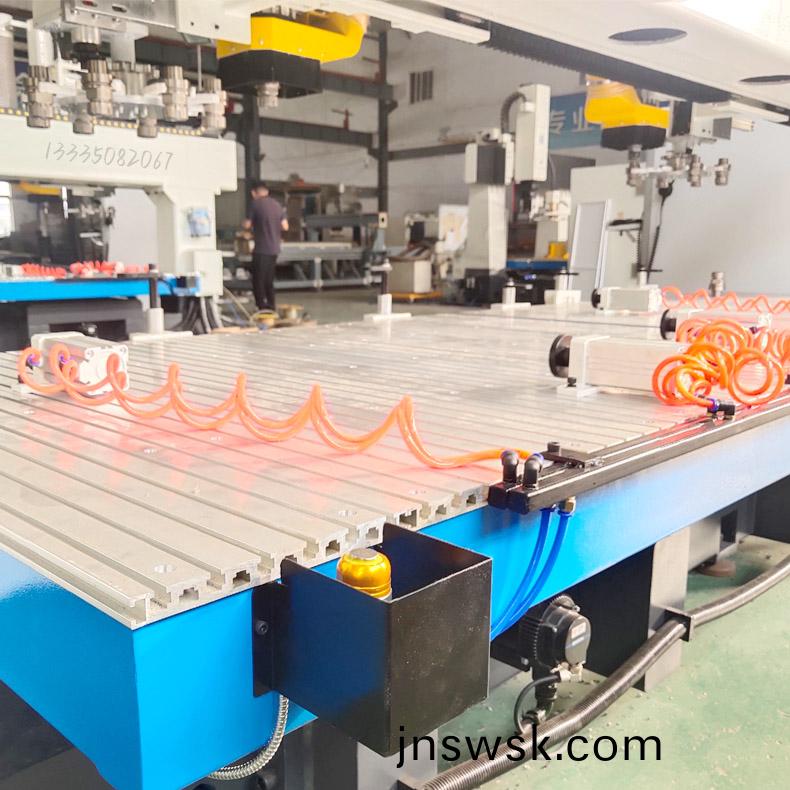 1727675062175102.jpg 雙通(tong)道(dao)加(jia)工中心(xin)4.jpg