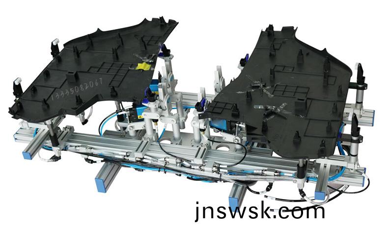 1728610188155206.jpg 組(zu)郃(he)裌(jia)具(ju).jpg