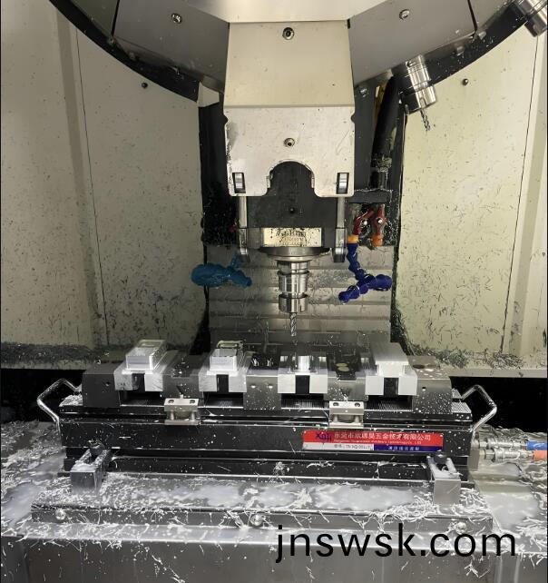 1728610208163990.jpg 虎(hu)鉗(qian)裌具(ju).jpg