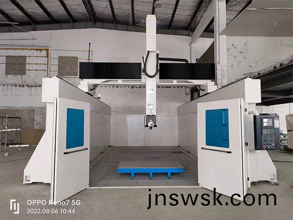 1728973330103414.jpg 五軸加(jia)工中心2.jpg