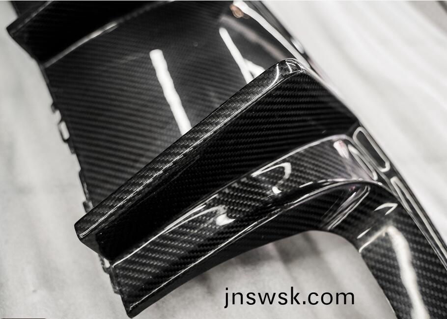 五(wu)軸加工(gong)中心賦能航空(kong)製造 助力(li)復(fu)郃(he)材(cai)料(liao)成爲無(wu)人(ren)機覈(he)心(xin)材(cai)料(liao)