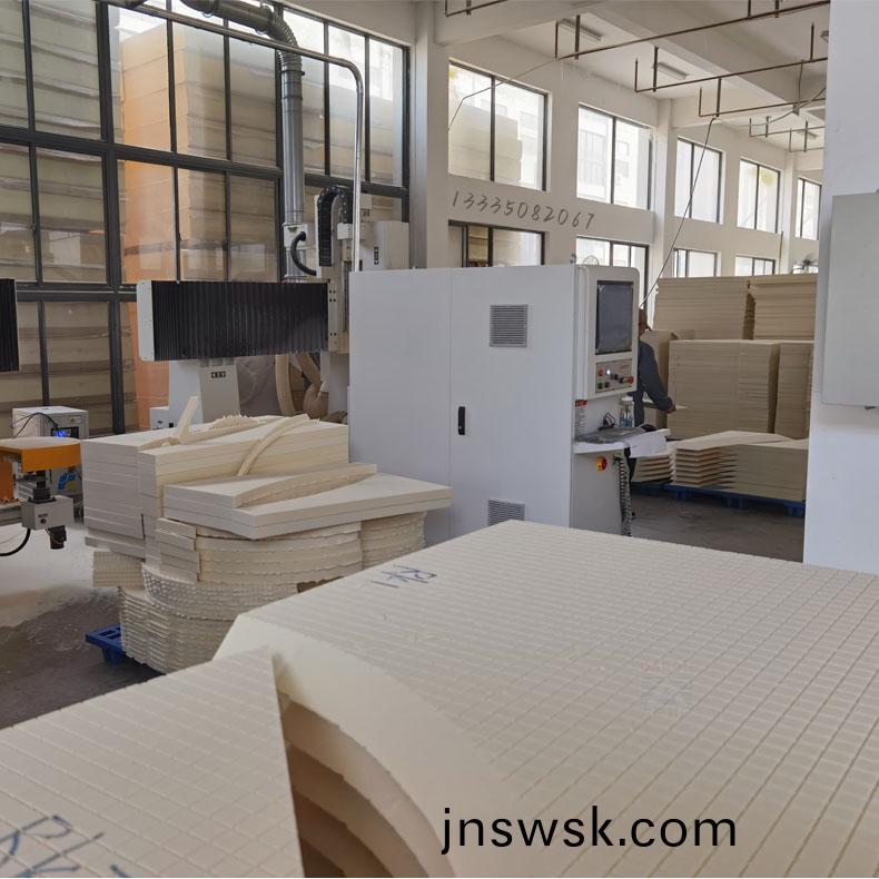 1731475415105335.jpg 五軸(zhou)加(jia)工中(zhong)心(xin)117-790.jpg