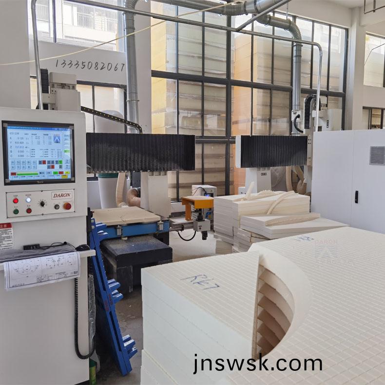 1732514192102346.jpg 五(wu)軸加(jia)工中心(xin)116-790.jpg