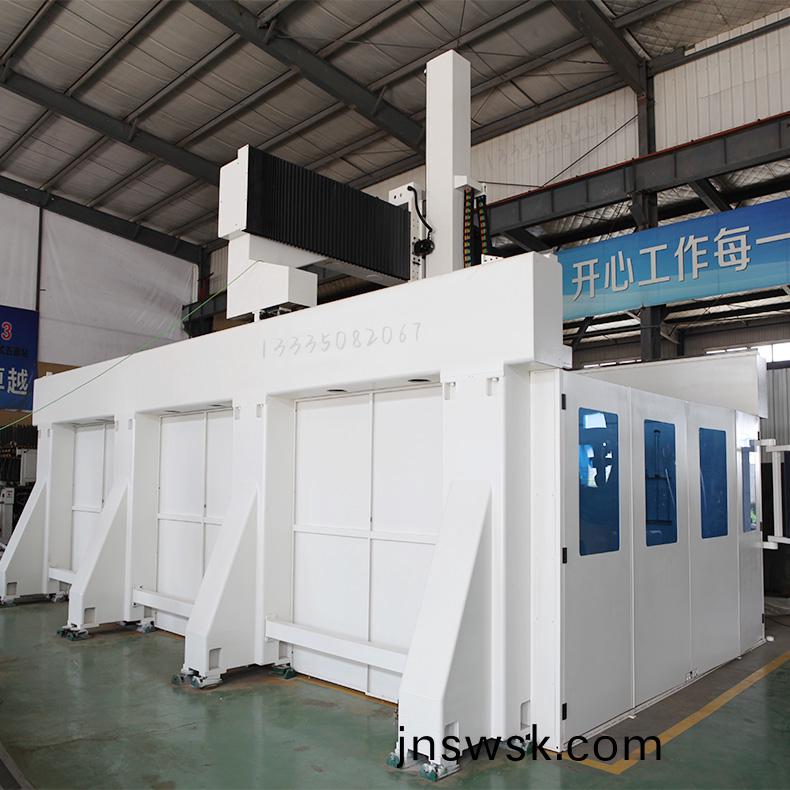 1733992611102411.jpg 五(wu)軸加工中(zhong)心113-790.jpg