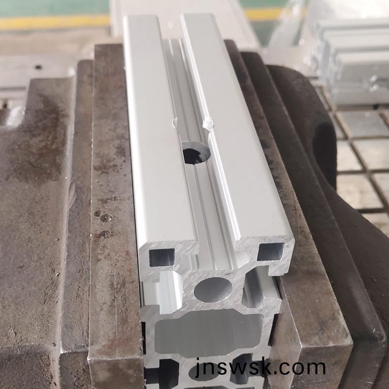 1742521571161101.jpg 鋁(lv)型(xing)材(cai)加(jia)工中心26.jpg