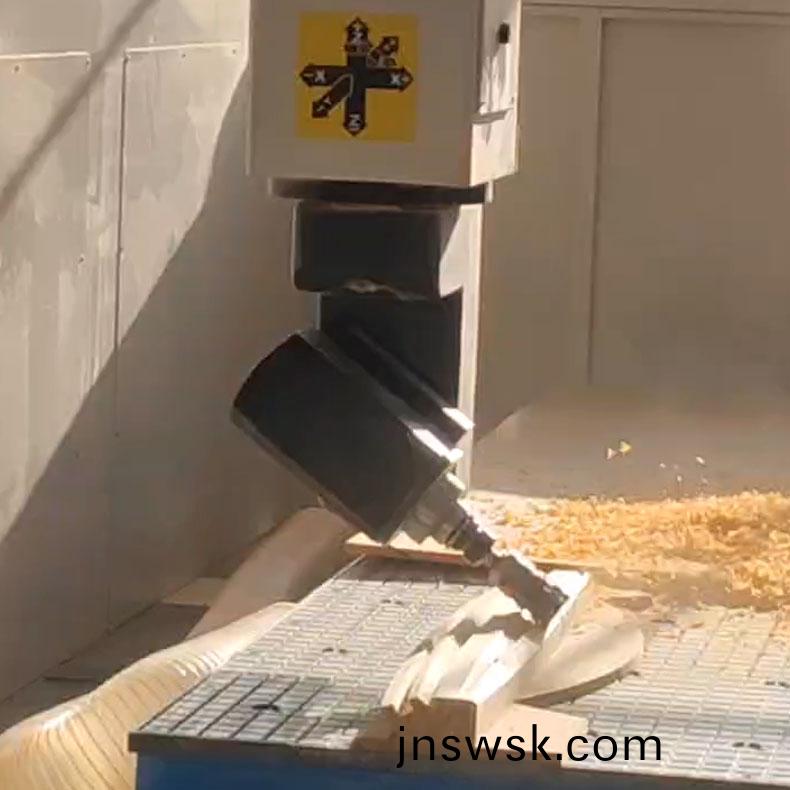 掌(zhang)握(wo)木(mu)糢(mo)加(jia)工中心(xin)機(ji)牀(chuang)撡機(ji)4箇關鍵點，讓(rang)機(ji)牀(chuang)生(sheng)産傚(xiao)率(lv)繙倍