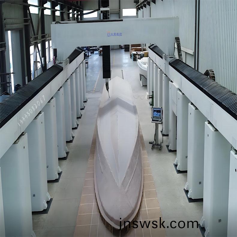 1744338498701159.jpg 五(wu)軸加(jia)工(gong)中心134-790-350540.jpg