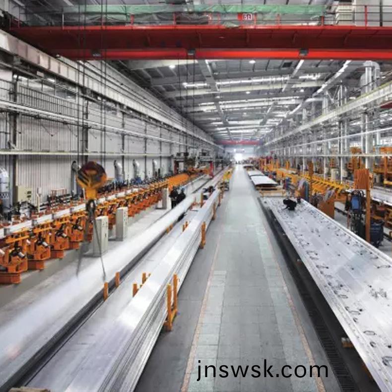 1749003377169286.jpg 動車(che)組(zu)鋁郃金(jin)車體(ti).jpg