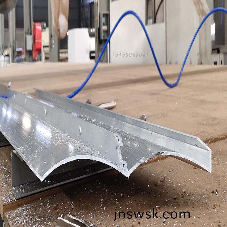 1751422565195437.jpg 鋁型(xing)材(cai)加工中(zhong)心(xin)10.jpg