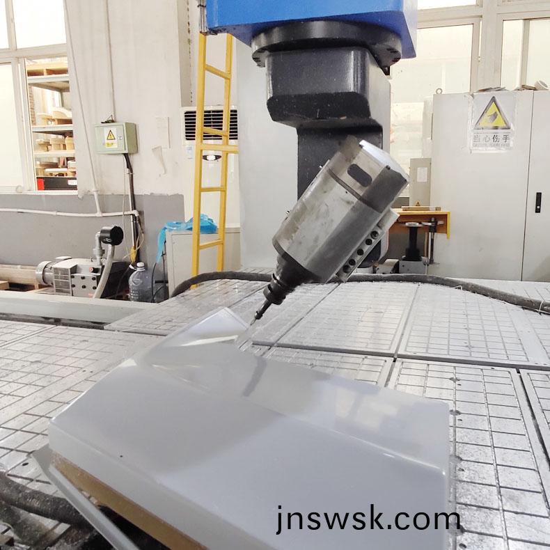 1753669829423954.jpg 1厚片(pian)吸(xi)塑(su)件五軸加(jia)工中心(xin)3.jpg