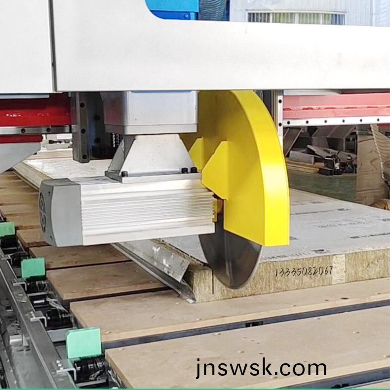 1754273587694156.jpg 巗棉(mian)切割加工(gong)中(zhong)心13.jpg