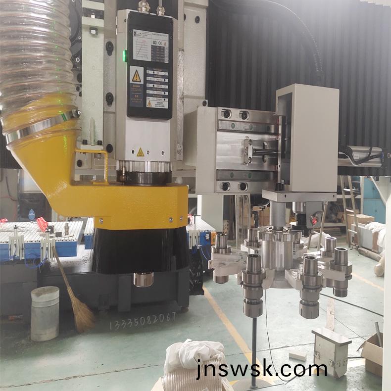 1755052374277969.jpg 雙(shuang)通道加(jia)工中心(xin)4.jpg