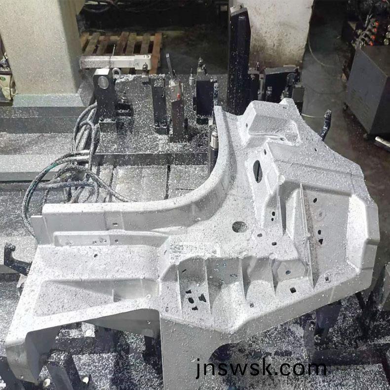 1755139547204945.jpg 鋁(lv)型(xing)材加工(gong)中心(xin)9.jpg