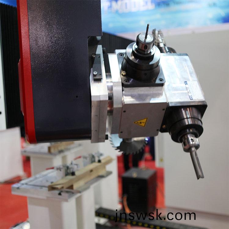 1757312307147902.jpg 五軸加(jia)工中(zhong)心(xin)10-790.jpg