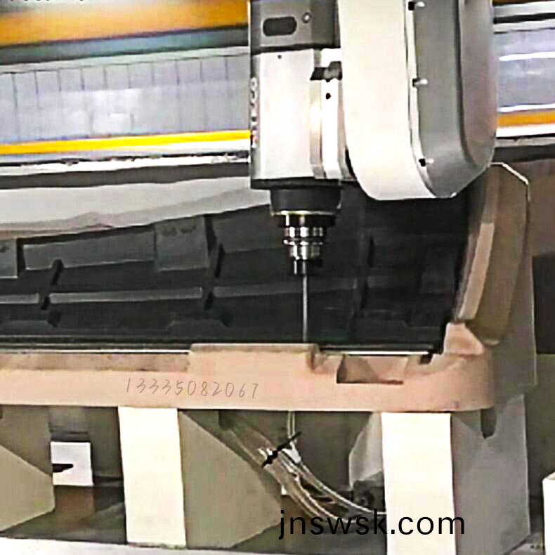 1757471255185518.jpg 五軸加(jia)工(gong)中(zhong)心(xin)104-790.jpg