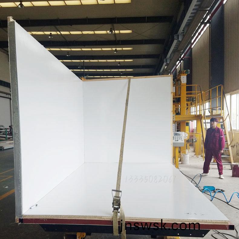 1760150162864162.jpg 冷藏車(che)廂(xiang)闆(ban)加工(gong)中心(xin)39.jpg