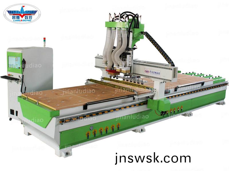 闆式傢具(ju)數控(kong)開料(liao)機 闆(ban)式傢(jia)具數(shu)控開料(liao)機(ji)