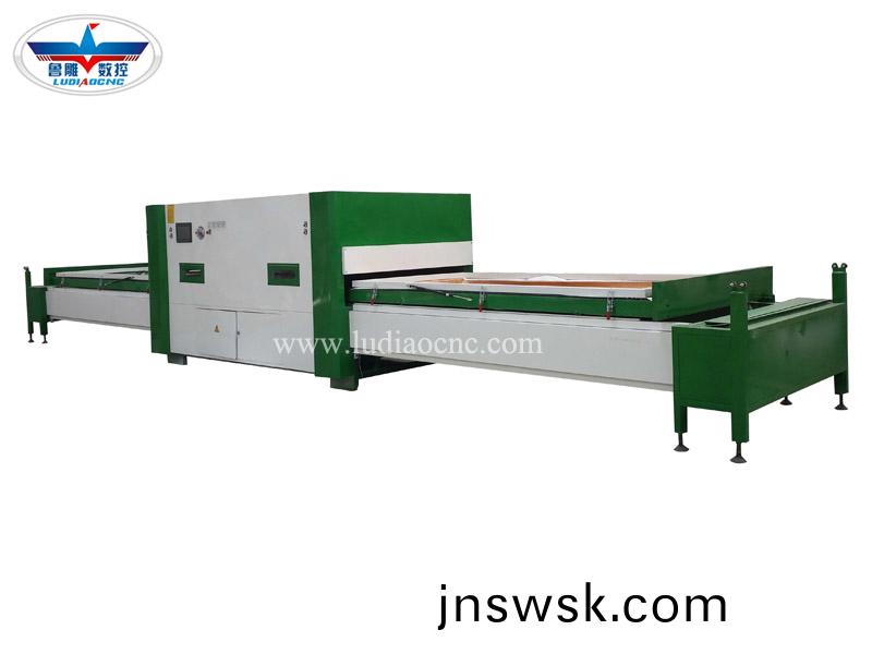 木(mu)工(gong)數控(kong)開料機 木(mu)工(gong)數控開料(liao)機