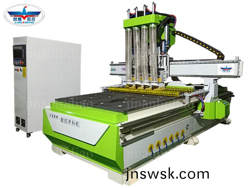 開料(liao)機(ji)廠(chang)傢 開(kai)料(liao)機(ji)廠(chang)傢(jia)