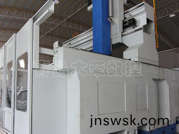 五軸(zhou)汽(qi)車(che)內飾(shi)加(jia)工中心(xin)（設(she)備）應(ying)用(yong)分析(xi)（上）